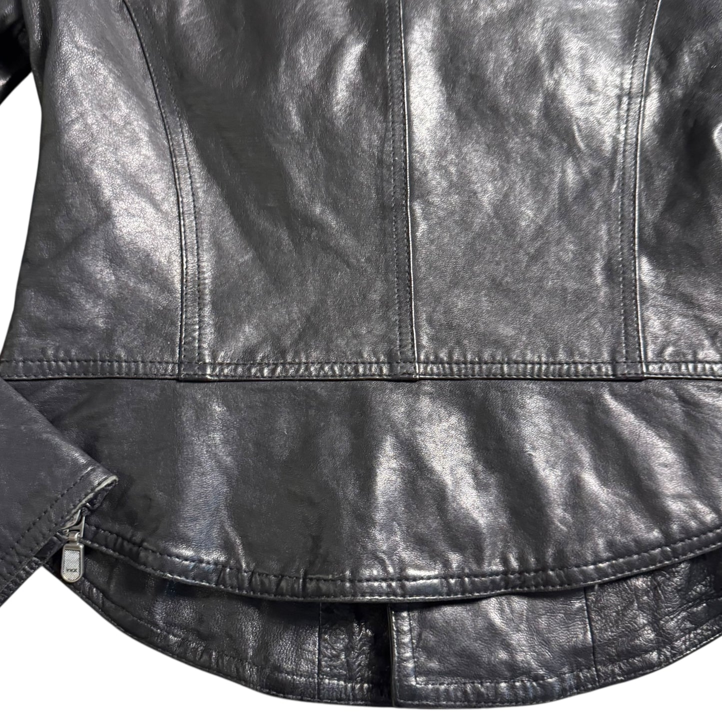 VINTAGE BLACK LEATHER JACKET - S