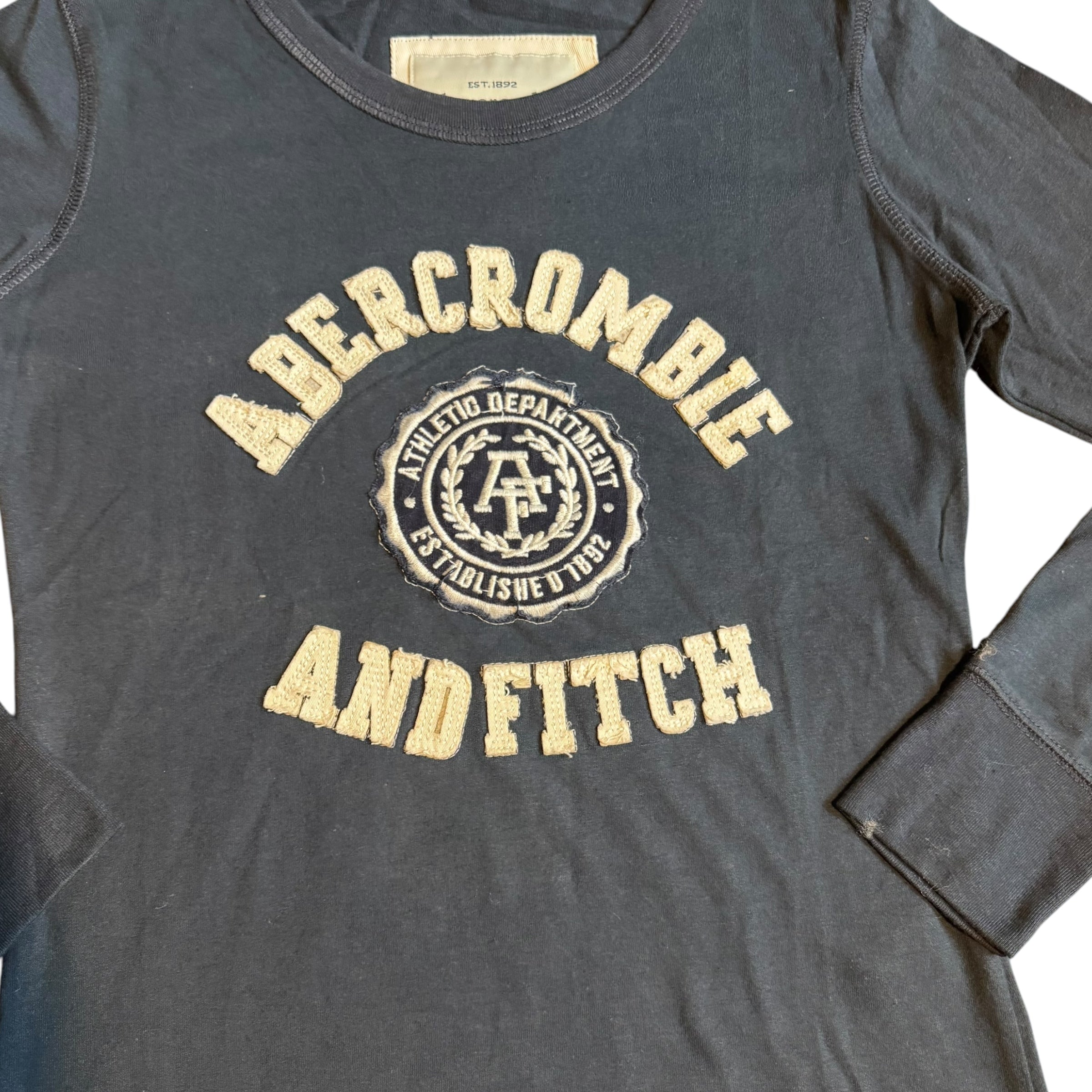 ABERCROMBIE & FITCH LONG SLEEVE - M
