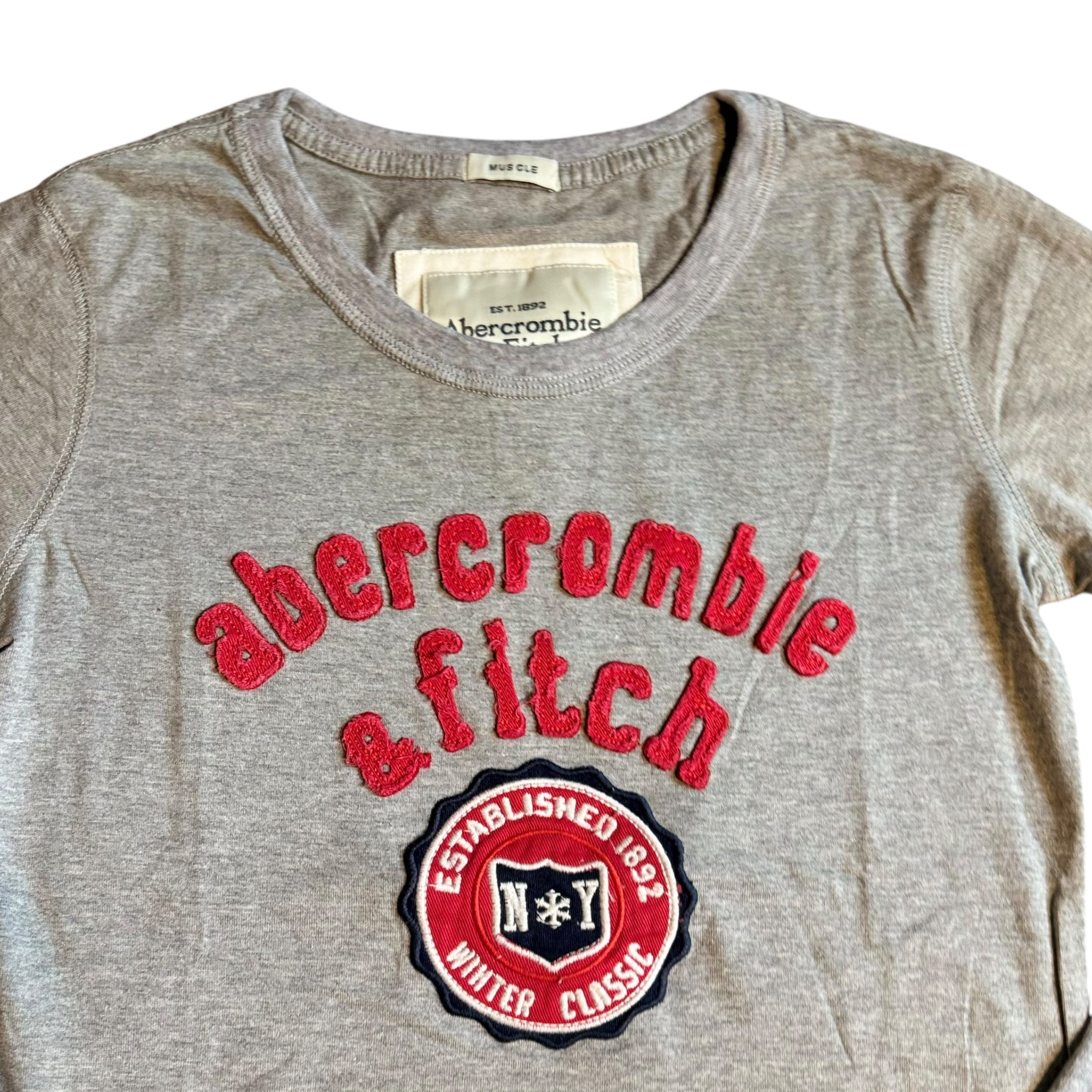 ABERCROMBIE & FITCH LONG SLEEVE - M