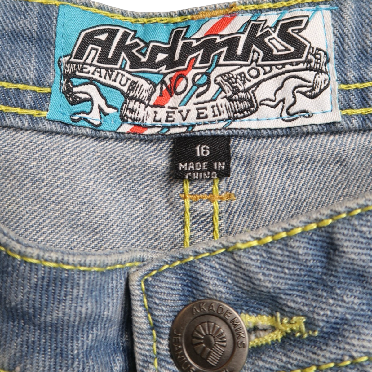 AKADEMIKS JORTS - 29"