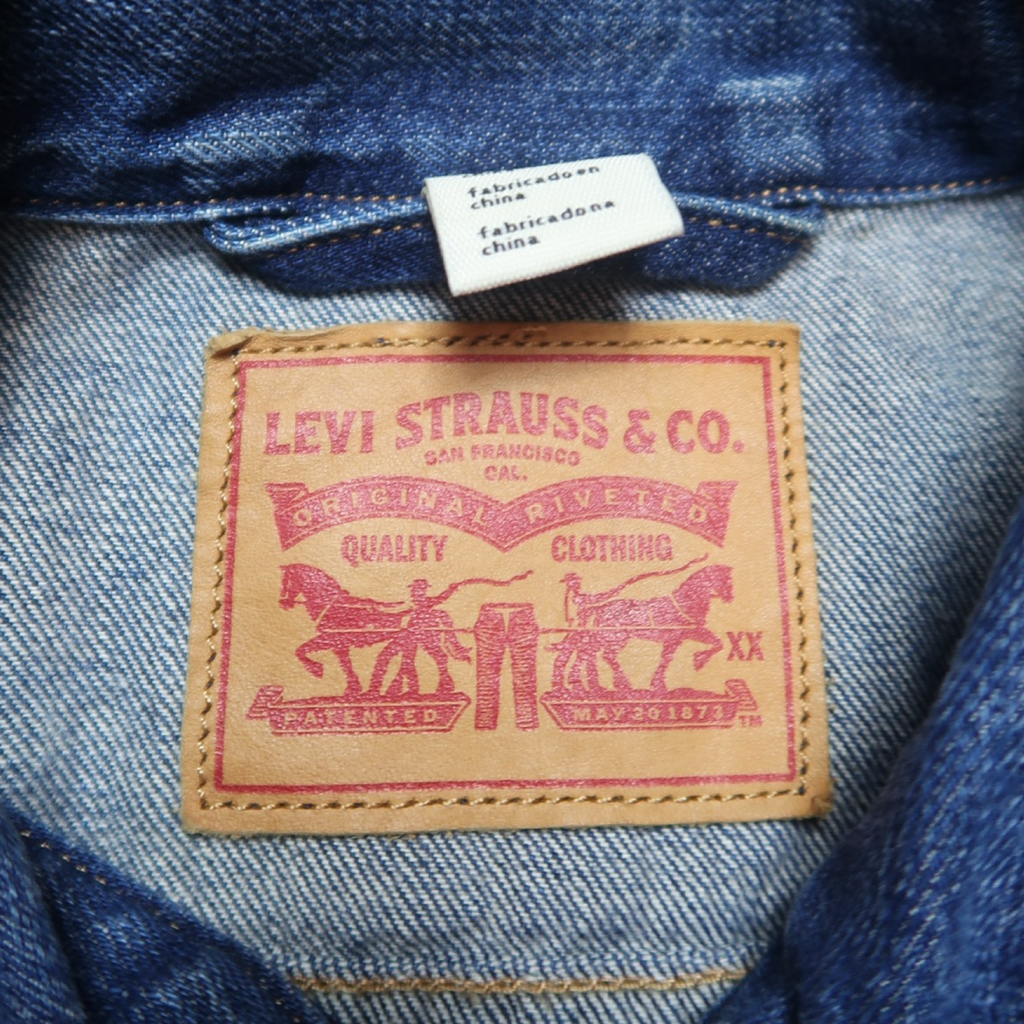 LEVIS DENIM JACKET - S