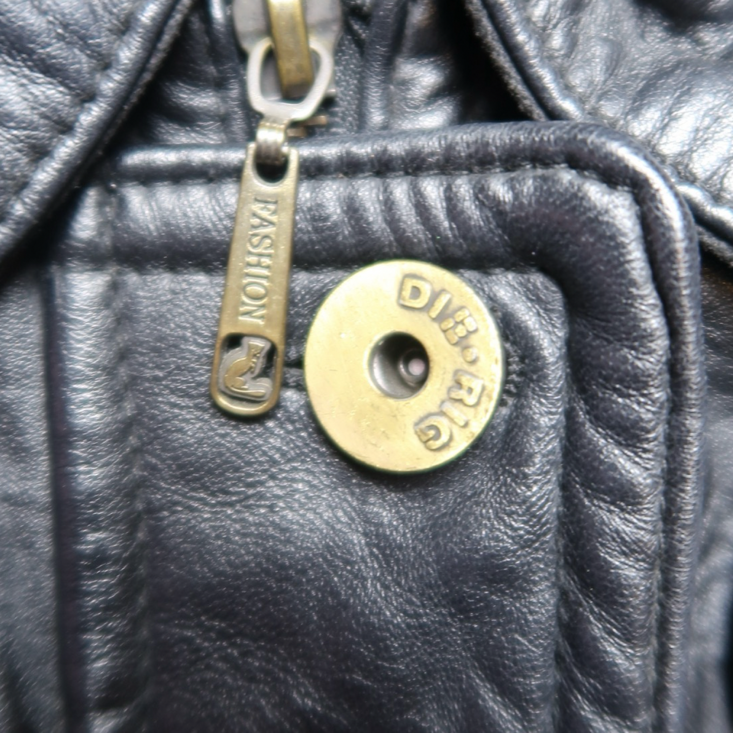 VINTAGE LEATHER JACKET - S