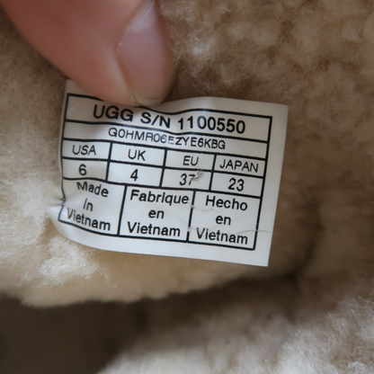 UGG DARLALA CLASSIC II - EU37