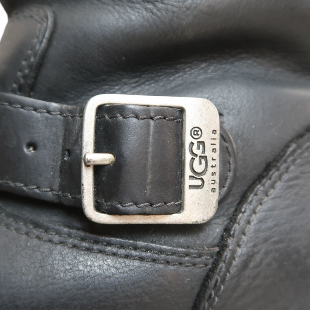 LEATHER UGG - EU37