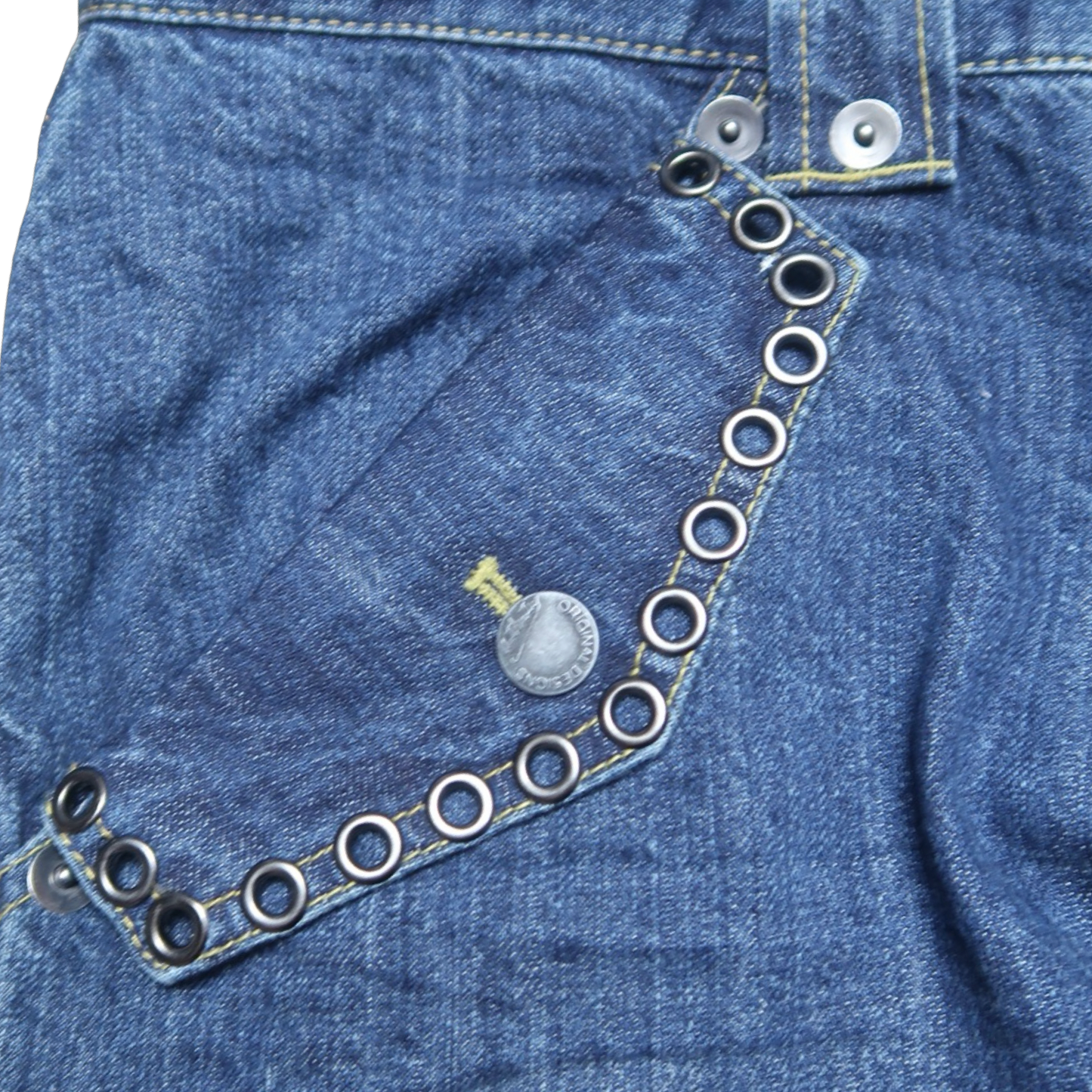 VINTAGE GROMMET JEANS - 32"