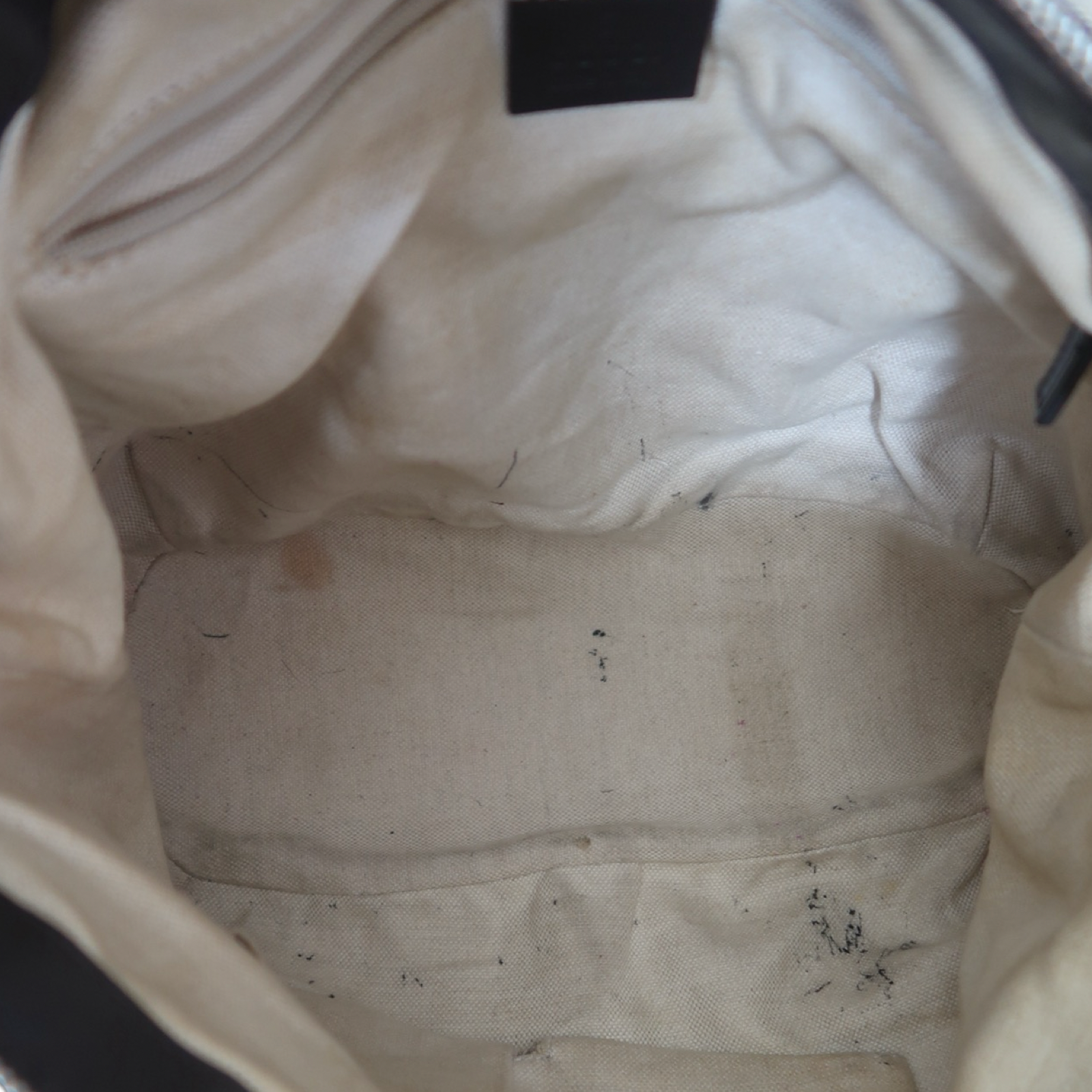 GUCCI BAG - M